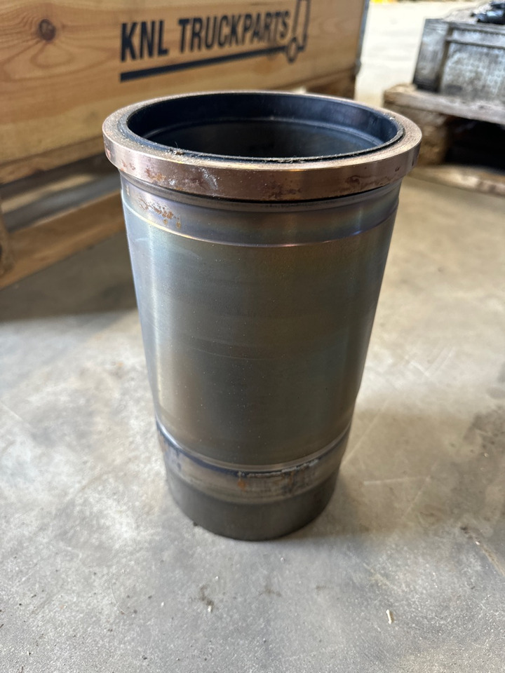 DAF CYLINDERS 1935136 - Moteur et pièces pour Camion: photos 2 DAF CYLINDERS 1935136 - Moteur et pièces pour Camion: photos 2