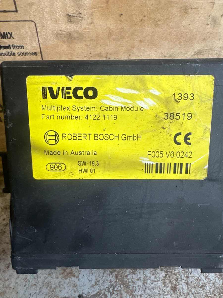IVECO ECU 41221119 - Système électrique pour Camion: photos 2 IVECO ECU 41221119 - Système électrique pour Camion: photos 2