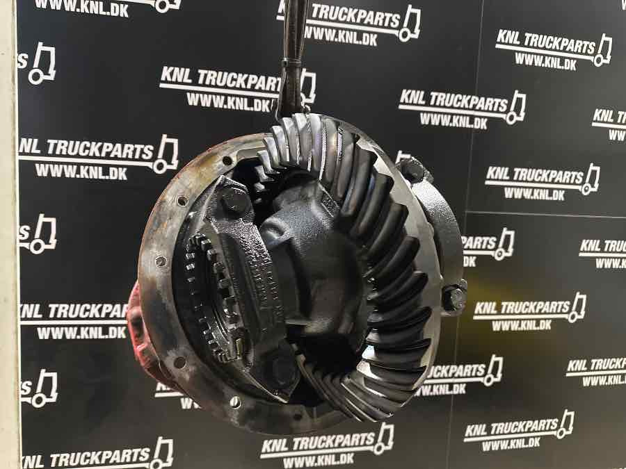 MAN DIFF HYD-1370 - 3.700 // 81.35600-6551 - Différentiel pour Camion: photos 2 MAN DIFF HYD-1370 - 3.700 // 81.35600-6551 - Différentiel pour Camion: photos 2