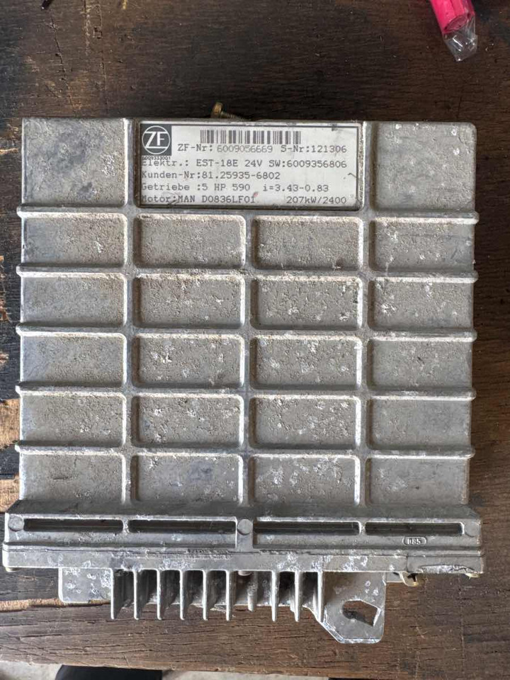 MAN ECU EST 81.25935-6802 - Système électrique pour Camion: photos 1 MAN ECU EST 81.25935-6802 - Système électrique pour Camion: photos 1