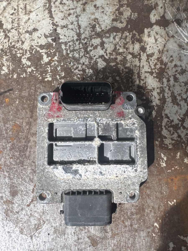 MAN ECU EST54 81.25810-1016 - Système électrique pour Camion: photos 2 MAN ECU EST54 81.25810-1016 - Système électrique pour Camion: photos 2
