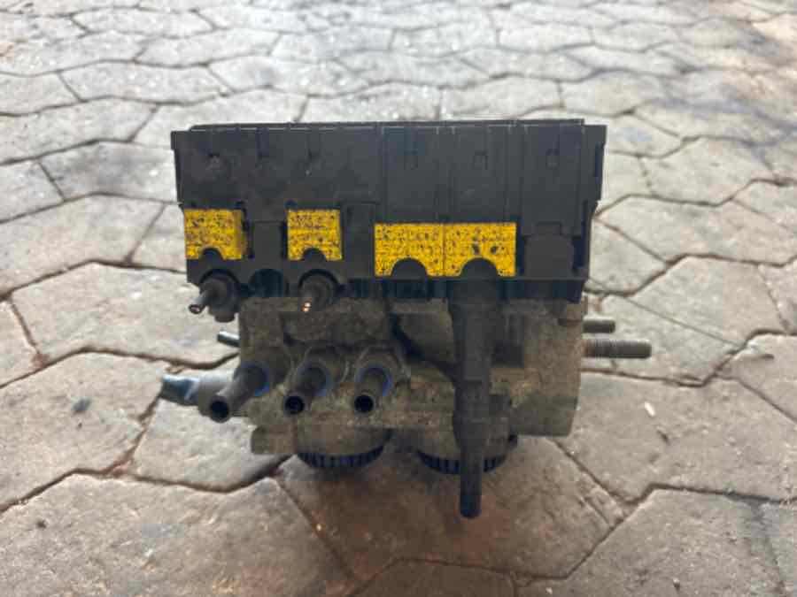 MB BUS TEBS-E 24V STANDARD TRAILER MODULATOR - Valve de frein pour Camion: photos 3 MB BUS TEBS-E 24V STANDARD TRAILER MODULATOR - Valve de frein pour Camion: photos 3