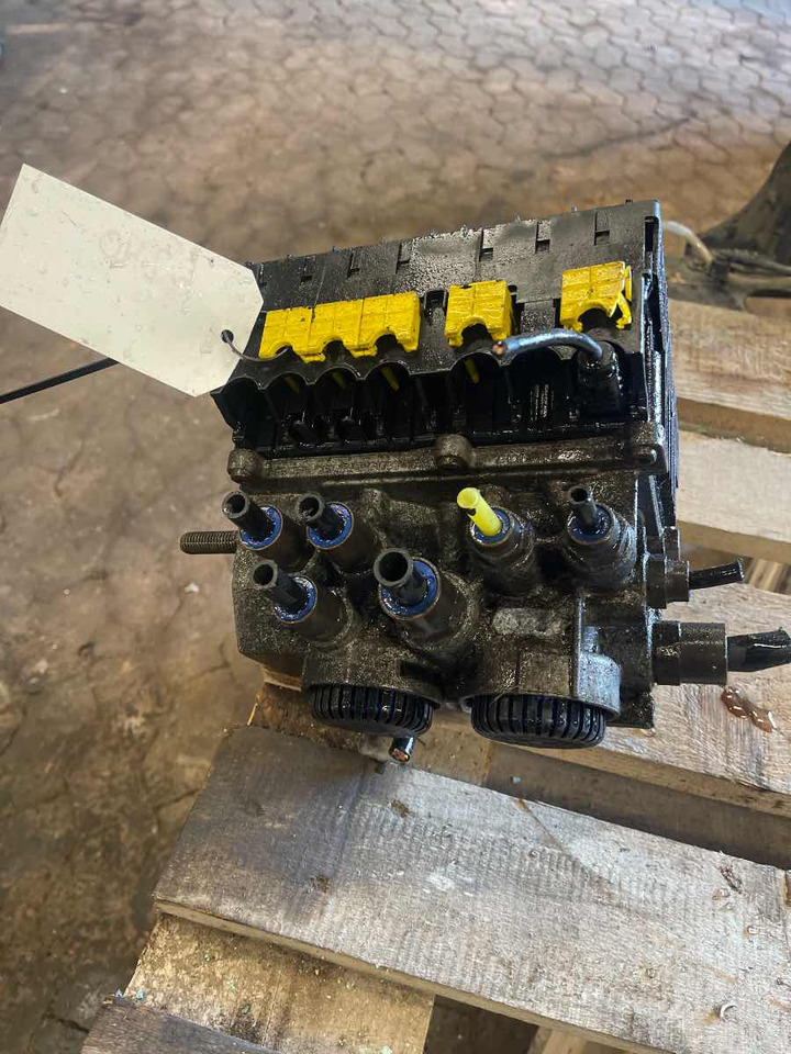 MB BUS TEBS-E 24V STANDARD TRAILER MODULATOR - Valve de frein pour Camion: photos 1 MB BUS TEBS-E 24V STANDARD TRAILER MODULATOR - Valve de frein pour Camion: photos 1