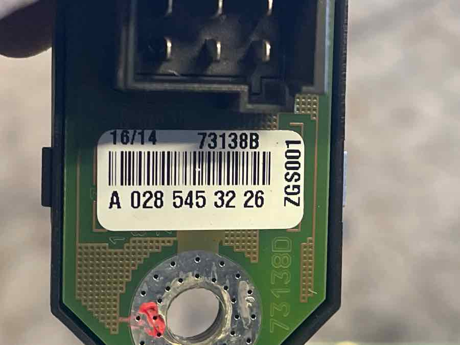 MERCEDES ECU A0285453226 - Bloc de gestion pour Bus: photos 2 MERCEDES ECU A0285453226 - Bloc de gestion pour Bus: photos 2