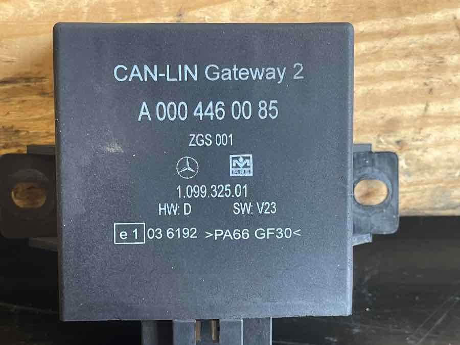 MERCEDES ECU ECTS A0004460085 - Bloc de gestion pour Bus: photos 2 MERCEDES ECU ECTS A0004460085 - Bloc de gestion pour Bus: photos 2