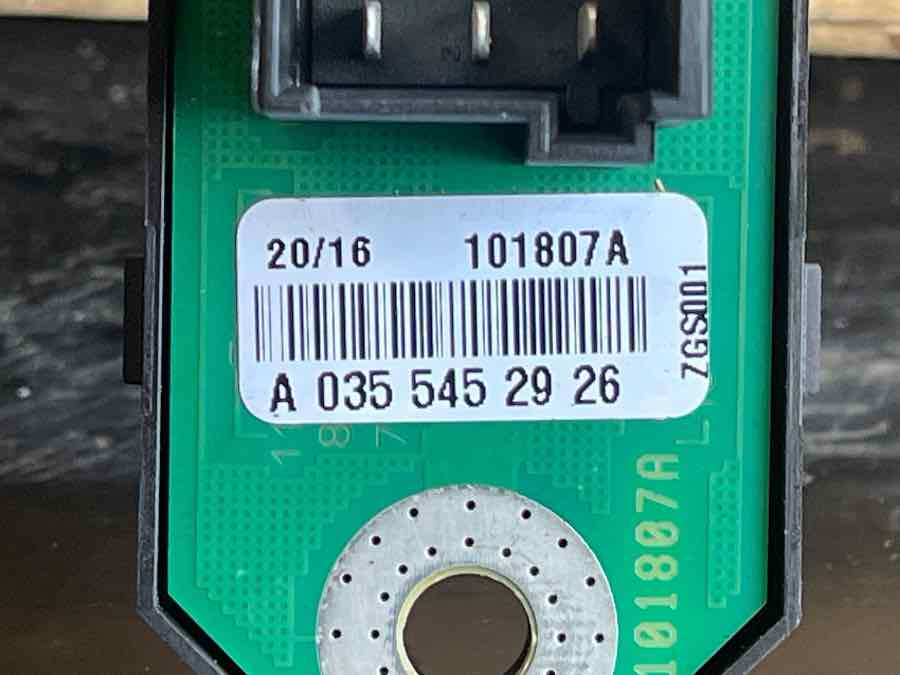 MERCEDES ECU ELEC A0355452926 - Bloc de gestion pour Bus: photos 2 MERCEDES ECU ELEC A0355452926 - Bloc de gestion pour Bus: photos 2