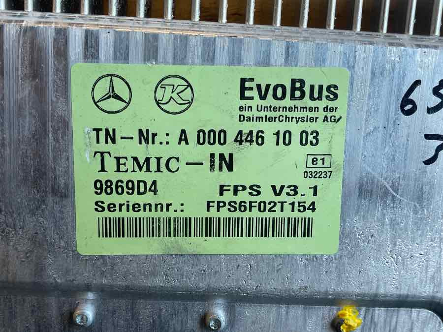 MERCEDES ECU TEMIC A0004461003 - Bloc de gestion pour Bus: photos 3 MERCEDES ECU TEMIC A0004461003 - Bloc de gestion pour Bus: photos 3