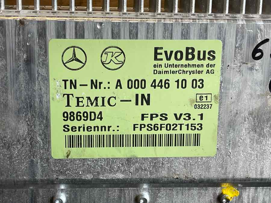 MERCEDES ECU TEMIC A0004461003 - Bloc de gestion pour Bus: photos 3 MERCEDES ECU TEMIC A0004461003 - Bloc de gestion pour Bus: photos 3