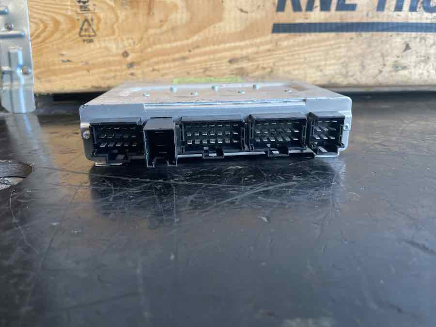 MERCEDES ECU TEMIC A0004461003 - Bloc de gestion pour Bus: photos 1 MERCEDES ECU TEMIC A0004461003 - Bloc de gestion pour Bus: photos 1