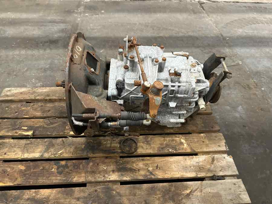NISSAN ATELEON GEARBOX S5-42 // 1307050106 - Boîte de vitesse pour Camion: photos 2 NISSAN ATELEON GEARBOX S5-42 // 1307050106 - Boîte de vitesse pour Camion: photos 2