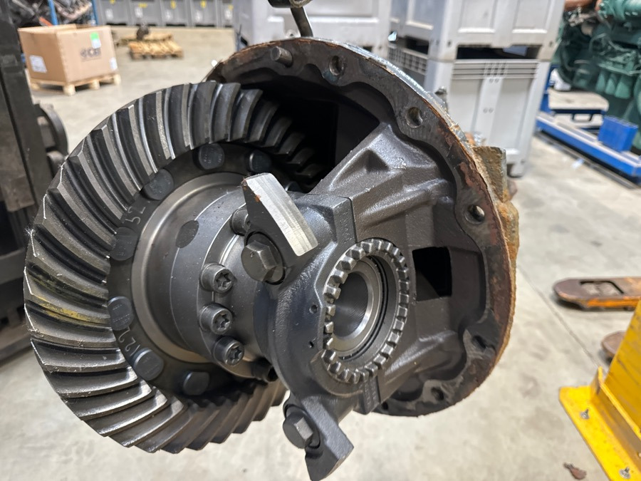 SCANIA DIFF R660 - 3.42 // 1374301 - Différentiel pour Camion: photos 1 SCANIA DIFF R660 - 3.42 // 1374301 - Différentiel pour Camion: photos 1