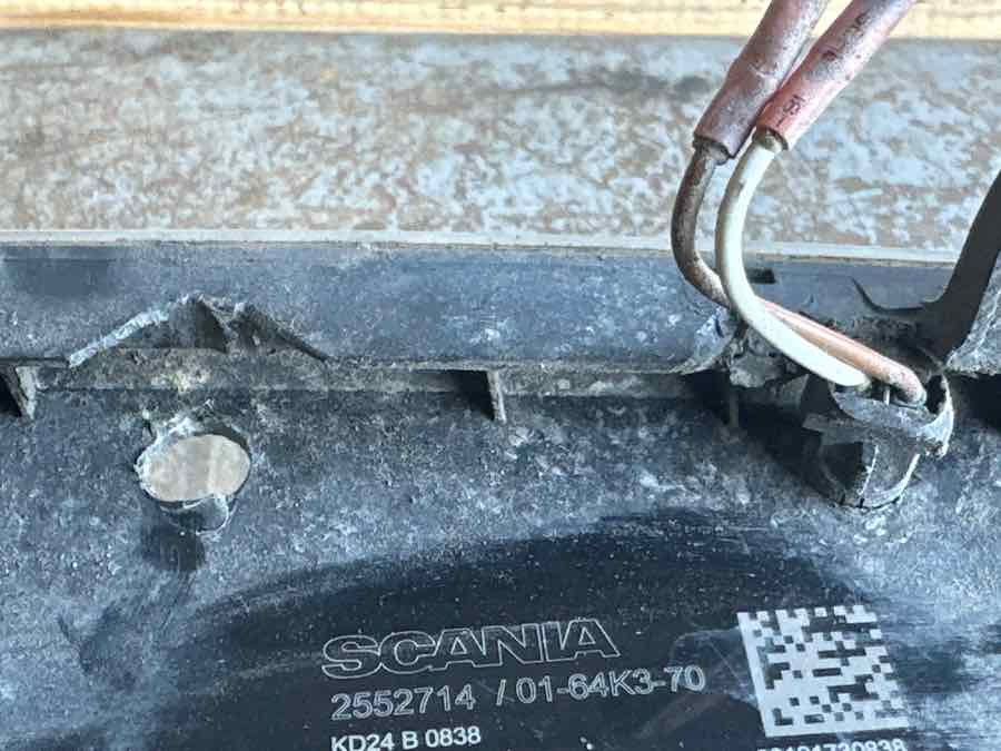 SCANIA FOG LAMP 2552714 - Lumière/ Éclairage pour Camion: photos 3 SCANIA FOG LAMP 2552714 - Lumière/ Éclairage pour Camion: photos 3
