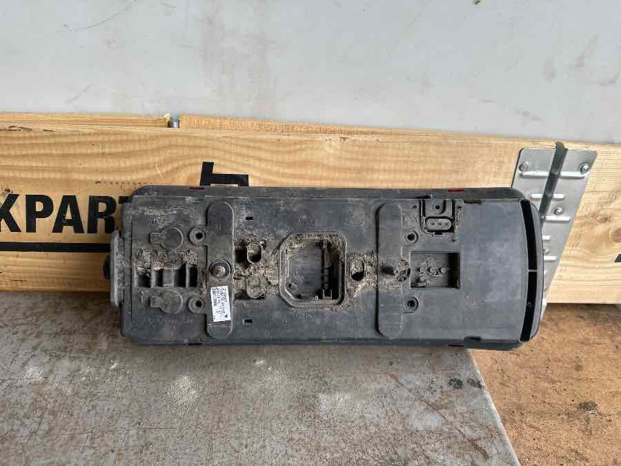 SCANIA REAR LAMP 2129987 - Lumière/ Éclairage pour Camion: photos 2 SCANIA REAR LAMP 2129987 - Lumière/ Éclairage pour Camion: photos 2