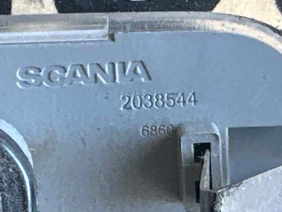SCANIA ROOF LAMP 2038544 - Lumière/ Éclairage pour Camion: photos 3 SCANIA ROOF LAMP 2038544 - Lumière/ Éclairage pour Camion: photos 3