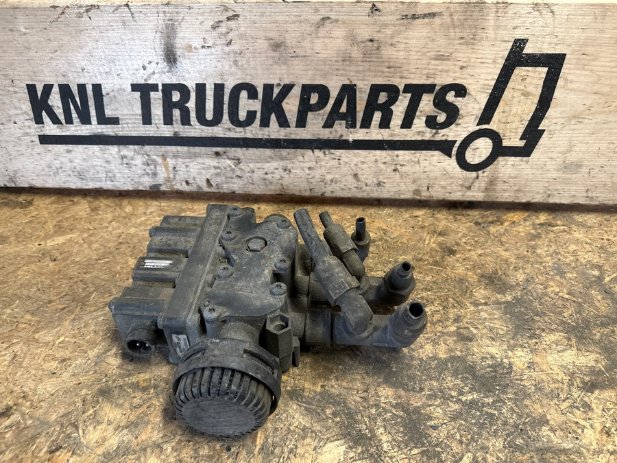 SCANIA SOLENOID VALVE CIRCUIT 2084508 - Valve de frein pour Camion: photos 2 SCANIA SOLENOID VALVE CIRCUIT 2084508 - Valve de frein pour Camion: photos 2
