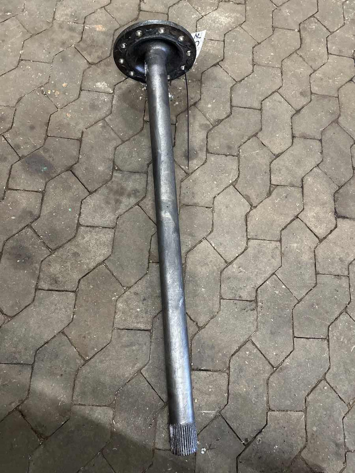 SETRA / MERCEDES DRIVE SHAFT A9483571001 - Demi arbre pour Bus: photos 2 SETRA / MERCEDES DRIVE SHAFT A9483571001 - Demi arbre pour Bus: photos 2