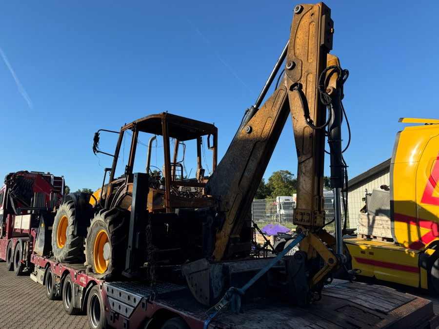 TEREX 980 4X4 // BURNED - Tractopelle: photos 2 TEREX 980 4X4 // BURNED - Tractopelle: photos 2