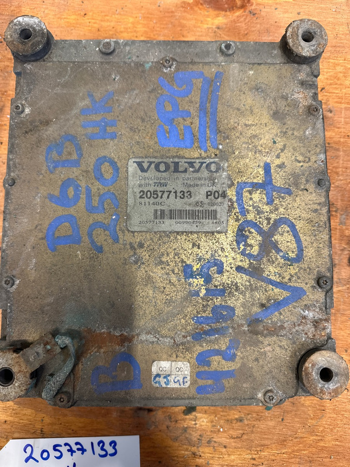 VOLVO ECU 20577133 P04 - Système électrique pour Camion: photos 1 VOLVO ECU 20577133 P04 - Système électrique pour Camion: photos 1