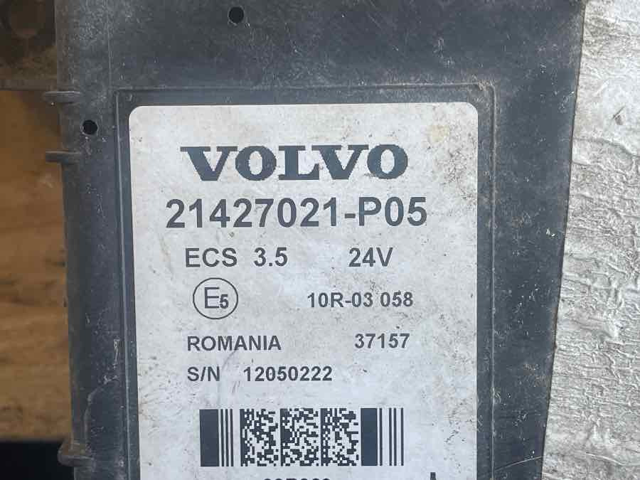 VOLVO ECU 21427021 P05 - Système électrique pour Camion: photos 2 VOLVO ECU 21427021 P05 - Système électrique pour Camion: photos 2