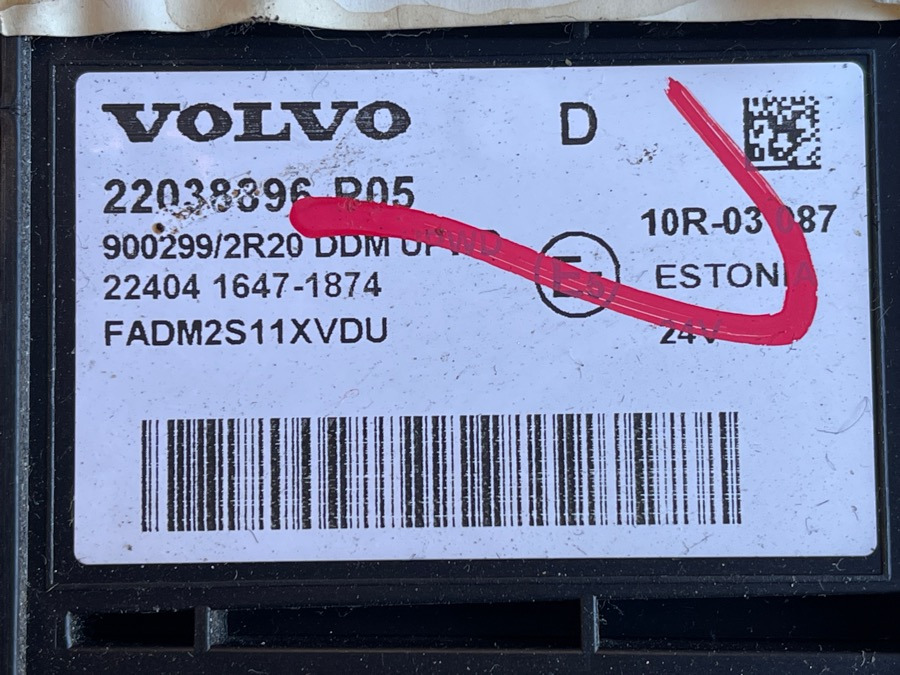 VOLVO ECU CONTROL UNIT 22038896 - Système électrique pour Camion: photos 2 VOLVO ECU CONTROL UNIT 22038896 - Système électrique pour Camion: photos 2