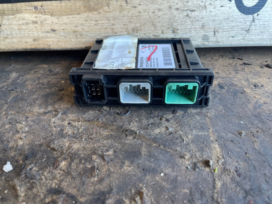VOLVO ECU CONTROL UNIT 22038896 - Système électrique pour Camion: photos 1 VOLVO ECU CONTROL UNIT 22038896 - Système électrique pour Camion: photos 1