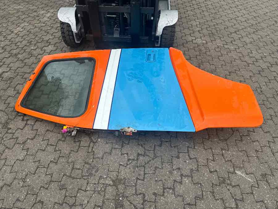 VOLVO LEFT DOOR 20360542 - Cabine et intérieur pour Camion: photos 1 VOLVO LEFT DOOR 20360542 - Cabine et intérieur pour Camion: photos 1