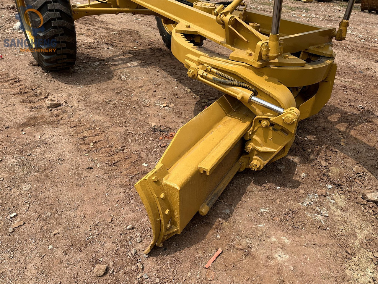 Niveleuse CAT 140G: photos 10