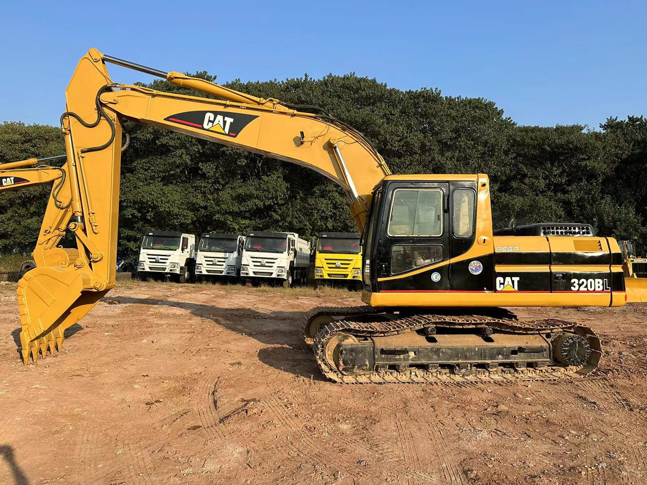 CAT 320B excavator - Pelle sur chenille: photos 2 CAT 320B excavator - Pelle sur chenille: photos 2