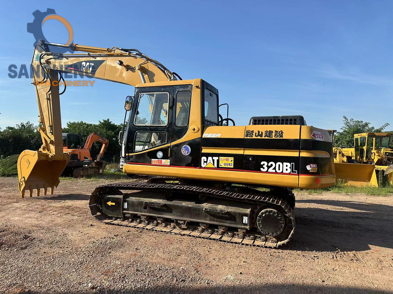 CATERPILLAR 320B - Pelle sur chenille: photos 2 CATERPILLAR 320B - Pelle sur chenille: photos 2