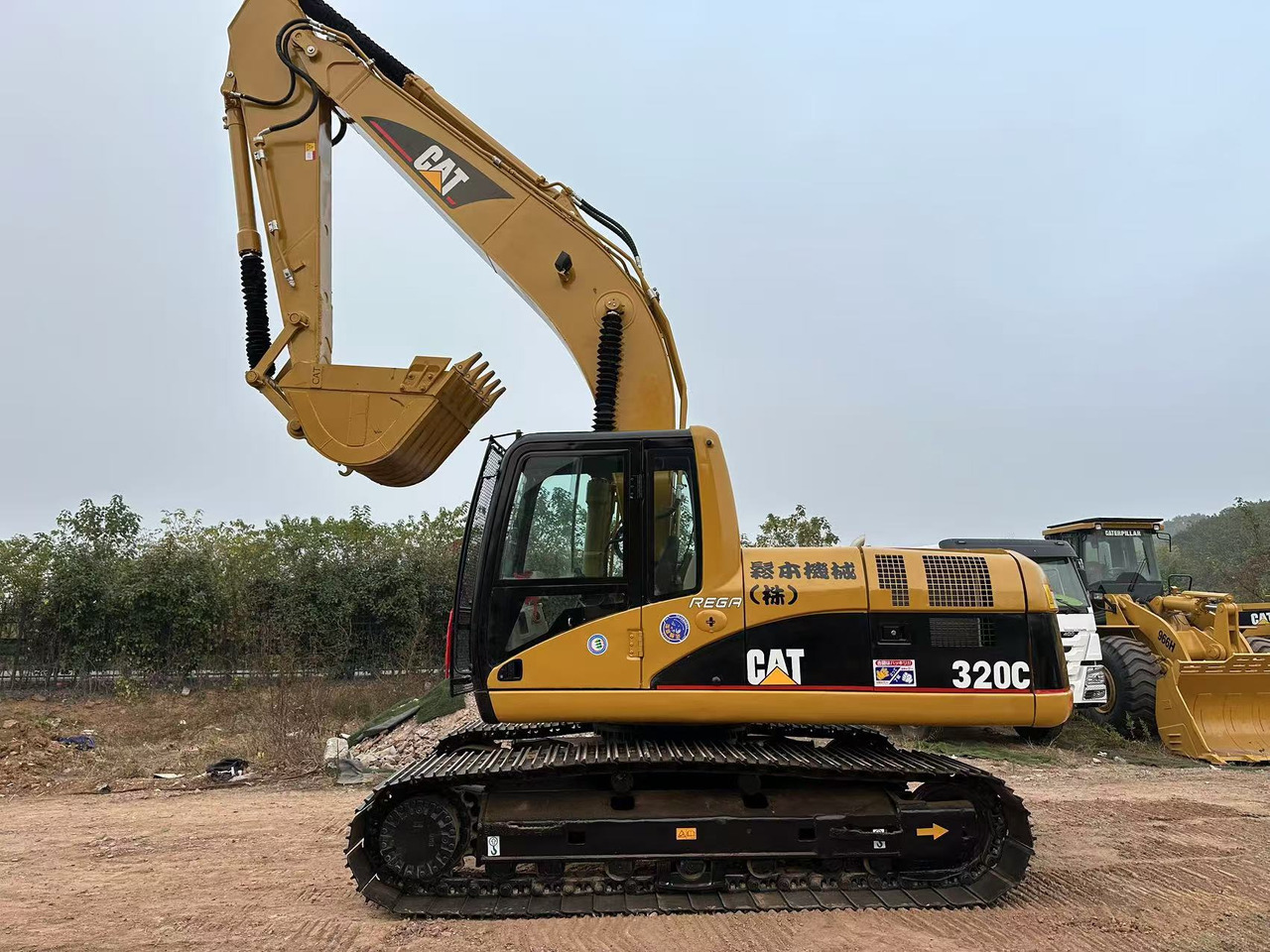 CATERPILLAR 320C - Pelle sur chenille: photos 1 CATERPILLAR 320C - Pelle sur chenille: photos 1