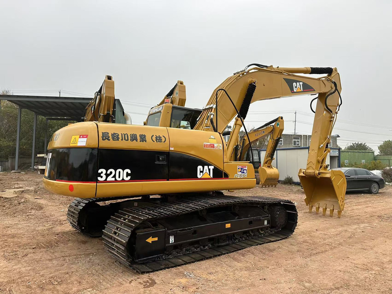 CATERPILLAR 320C - Pelle sur chenille: photos 1 CATERPILLAR 320C - Pelle sur chenille: photos 1
