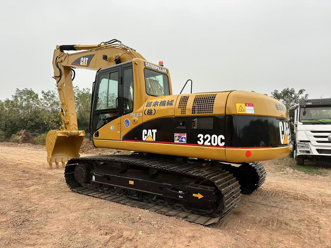 CATERPILLAR 320C - Pelle sur chenille: photos 5 CATERPILLAR 320C - Pelle sur chenille: photos 5