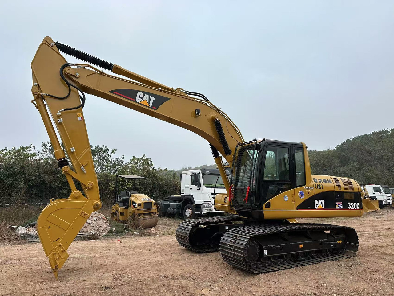 CATERPILLAR 320CL crawler excavator - Pelle sur chenille: photos 2 CATERPILLAR 320CL crawler excavator - Pelle sur chenille: photos 2