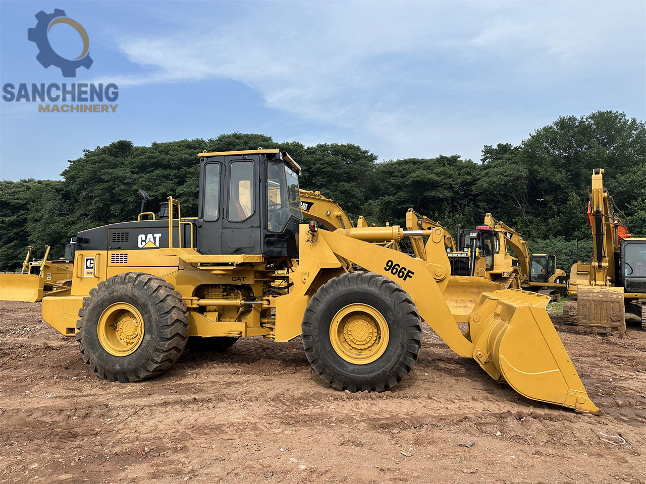 CATERPILLAR 966F - Chargeuse sur pneus: photos 3 CATERPILLAR 966F - Chargeuse sur pneus: photos 3