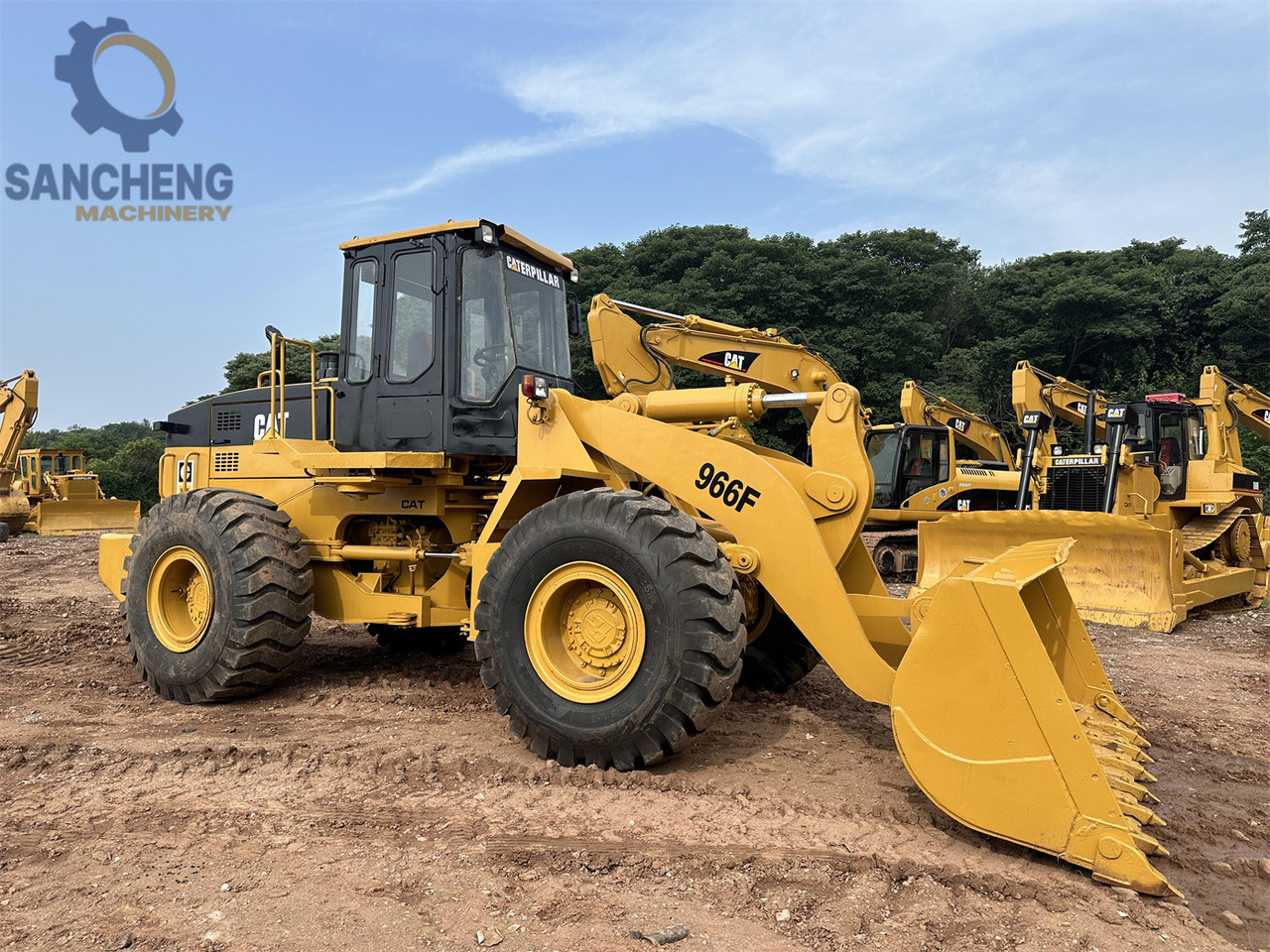 CATERPILLAR 966F - Chargeuse sur pneus: photos 2 CATERPILLAR 966F - Chargeuse sur pneus: photos 2