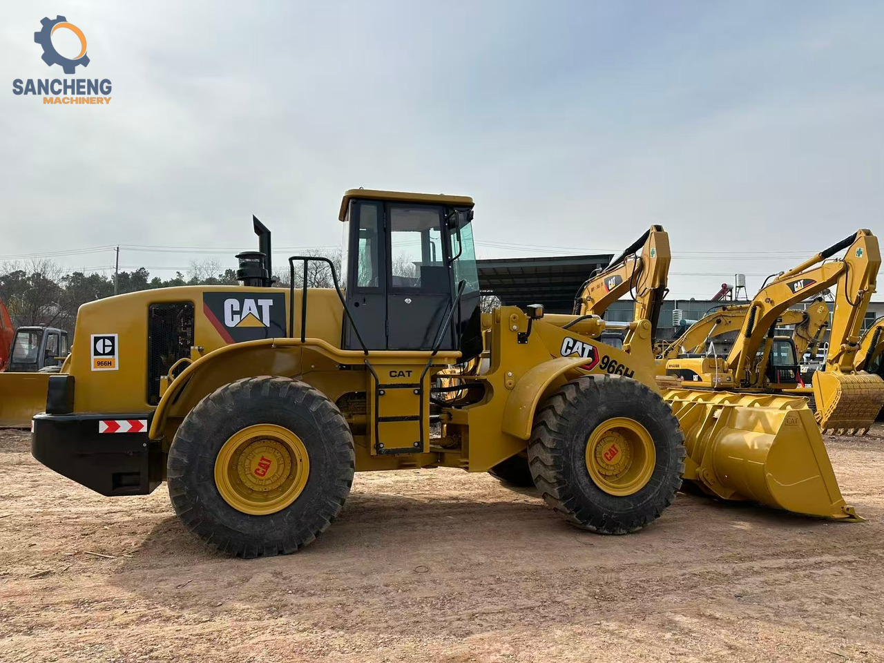 CATERPILLAR 966H - Chargeuse: photos 4 CATERPILLAR 966H - Chargeuse: photos 4