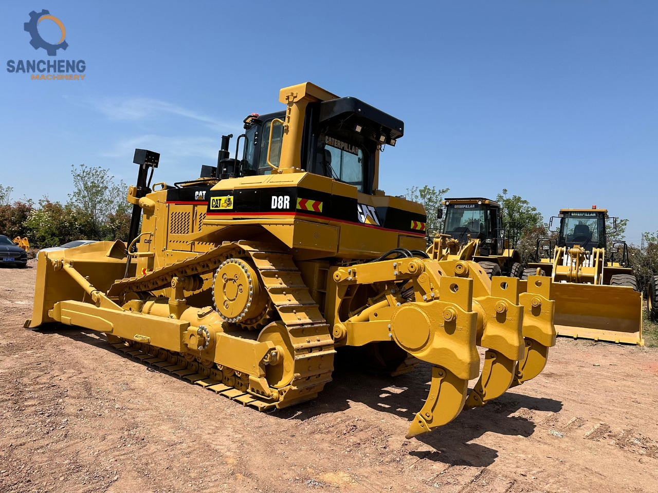 CATERPILLAR D8R - Bulldozer: photos 1 CATERPILLAR D8R - Bulldozer: photos 1