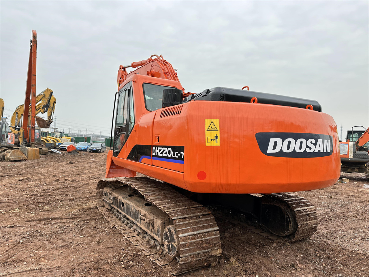 DOOSAN DH220 - Pelle sur chenille: photos 5 DOOSAN DH220 - Pelle sur chenille: photos 5