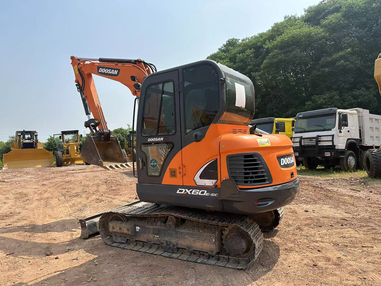 DOOSAN DX60 - Pelle sur chenille: photos 5 DOOSAN DX60 - Pelle sur chenille: photos 5