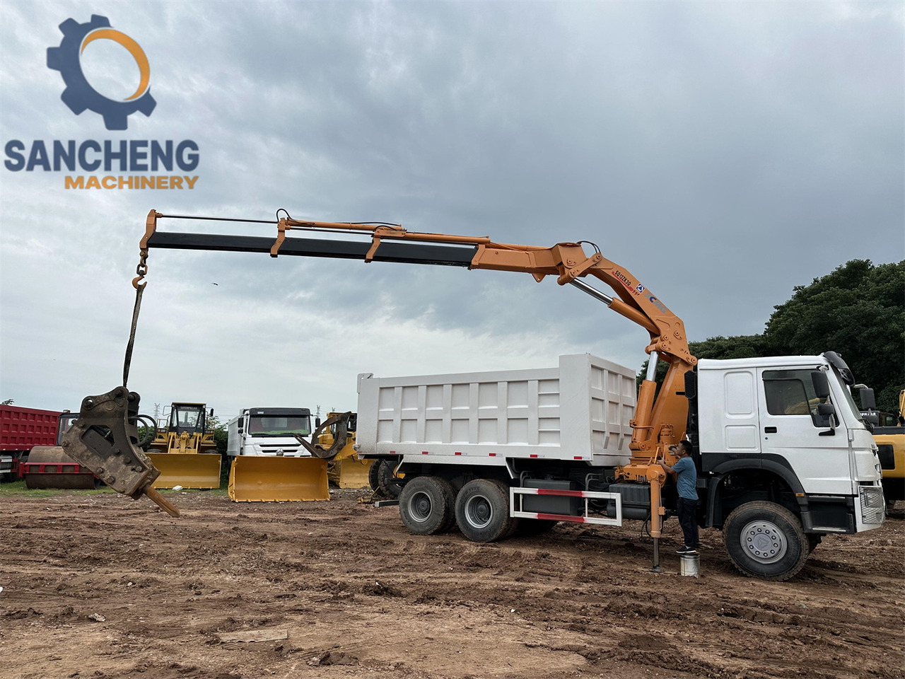 Camion grue HOWO 371: photos 14