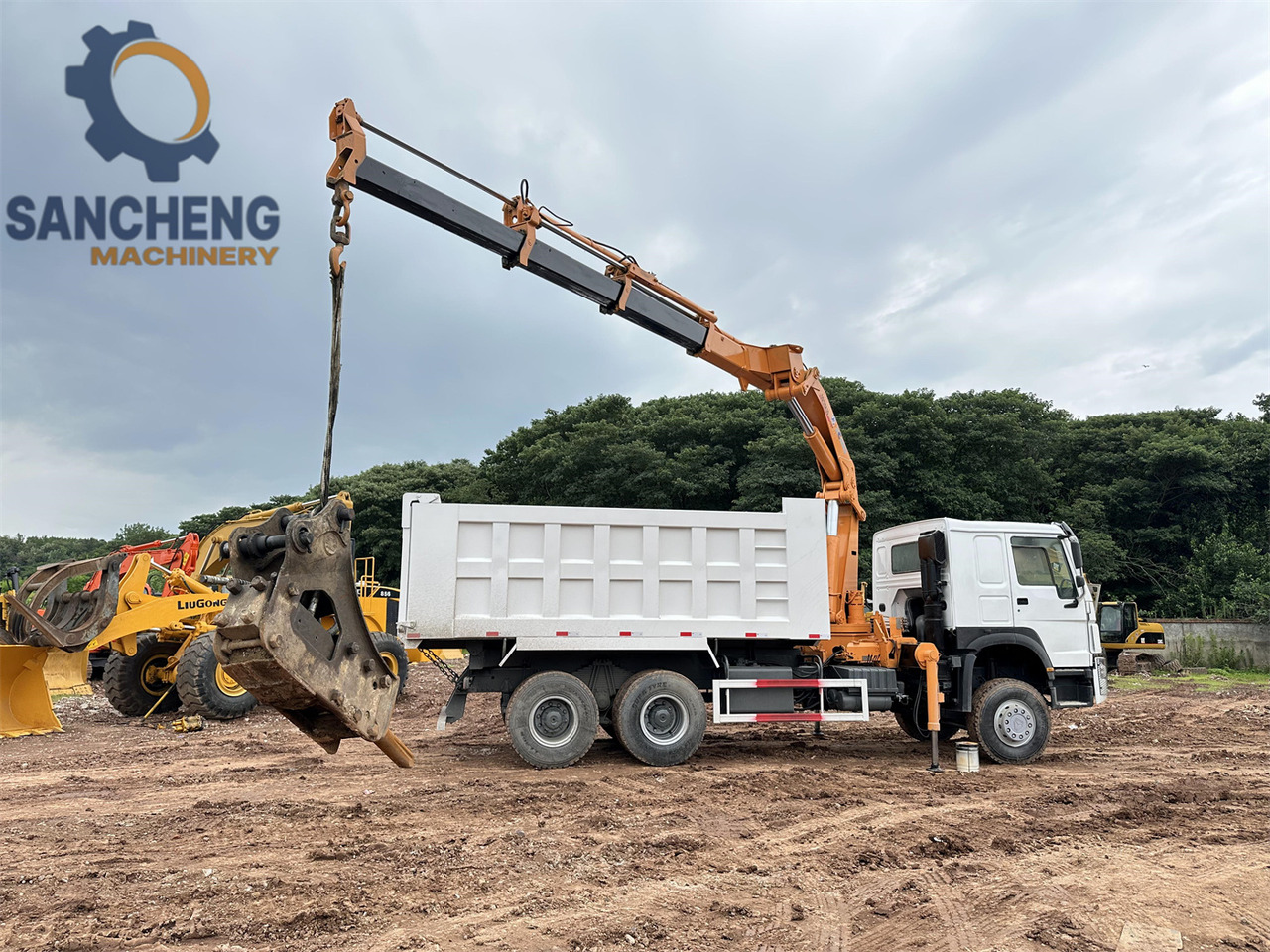 Camion grue HOWO 371: photos 15