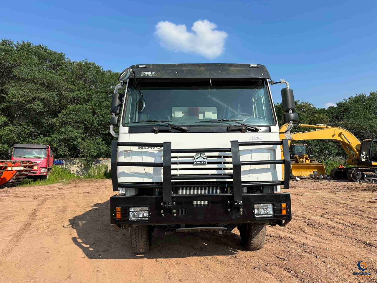 HOWO 400HP - Camion benne: photos 2 HOWO 400HP - Camion benne: photos 2