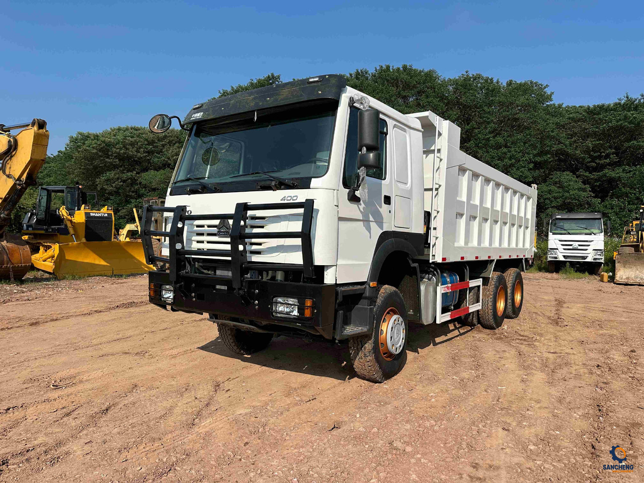 HOWO 400hp - Camion benne: photos 2 HOWO 400hp - Camion benne: photos 2