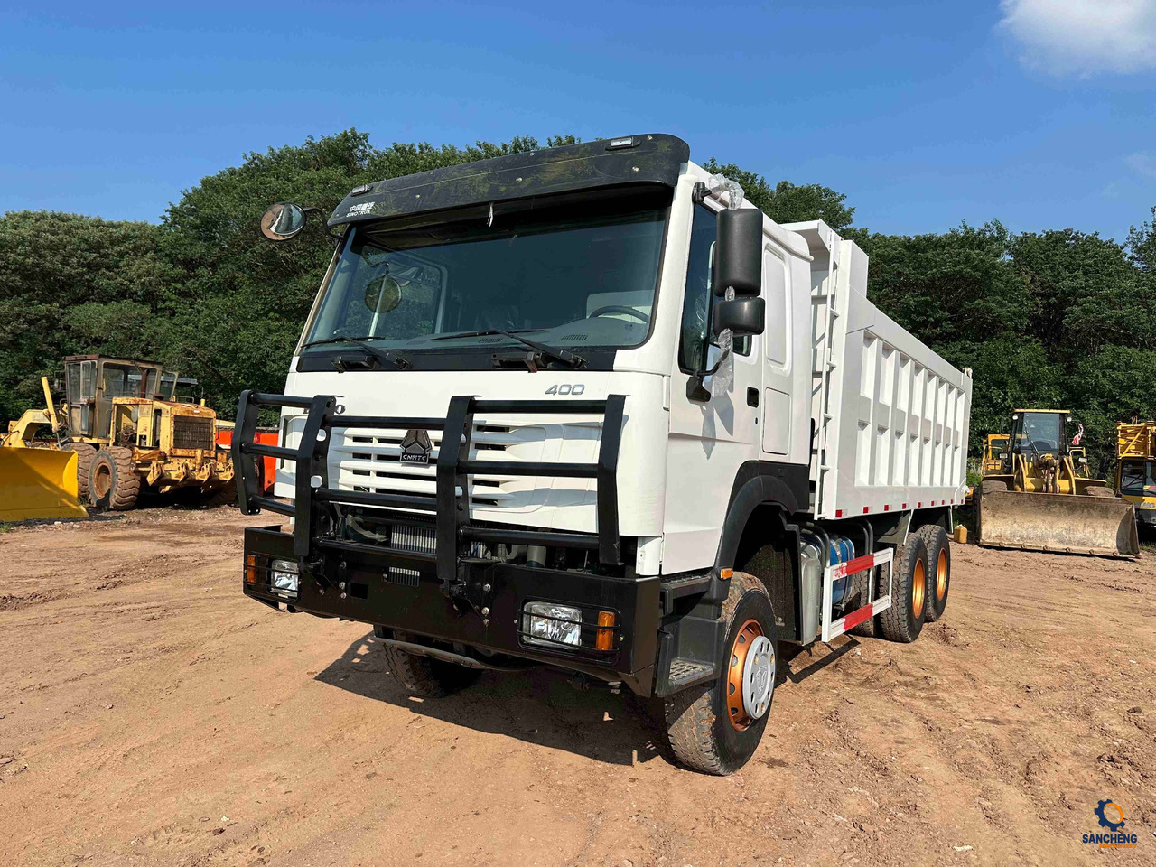 HOWO 400hp - Camion benne: photos 2 HOWO 400hp - Camion benne: photos 2