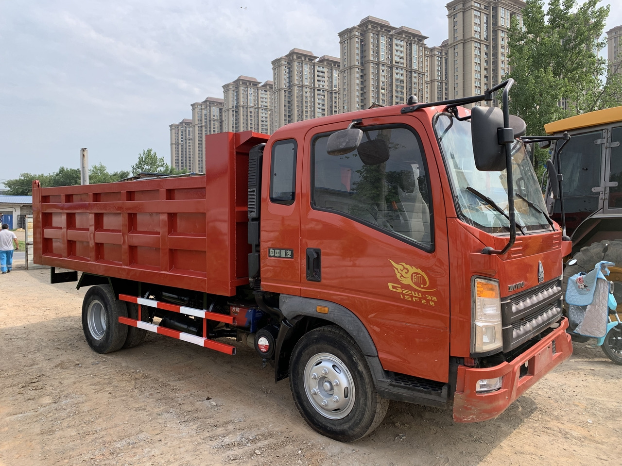 SINOTRUK Howo Dump truck 4x2 - Camion benne: photos 2 SINOTRUK Howo Dump truck 4x2 - Camion benne: photos 2