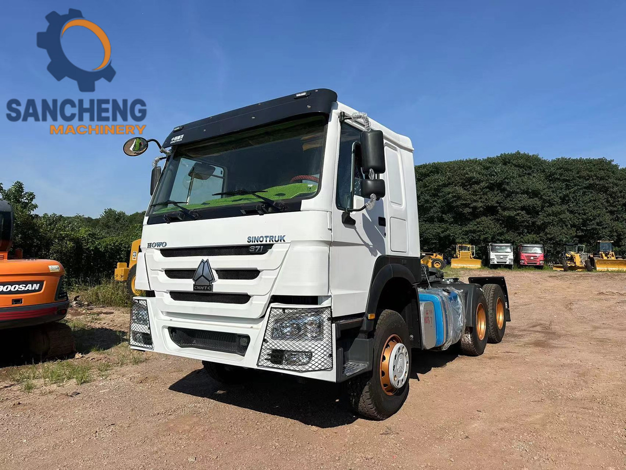SINOTRUK HOWO Truck Head 371hp 6x4 - Tracteur routier: photos 1 SINOTRUK HOWO Truck Head 371hp 6x4 - Tracteur routier: photos 1