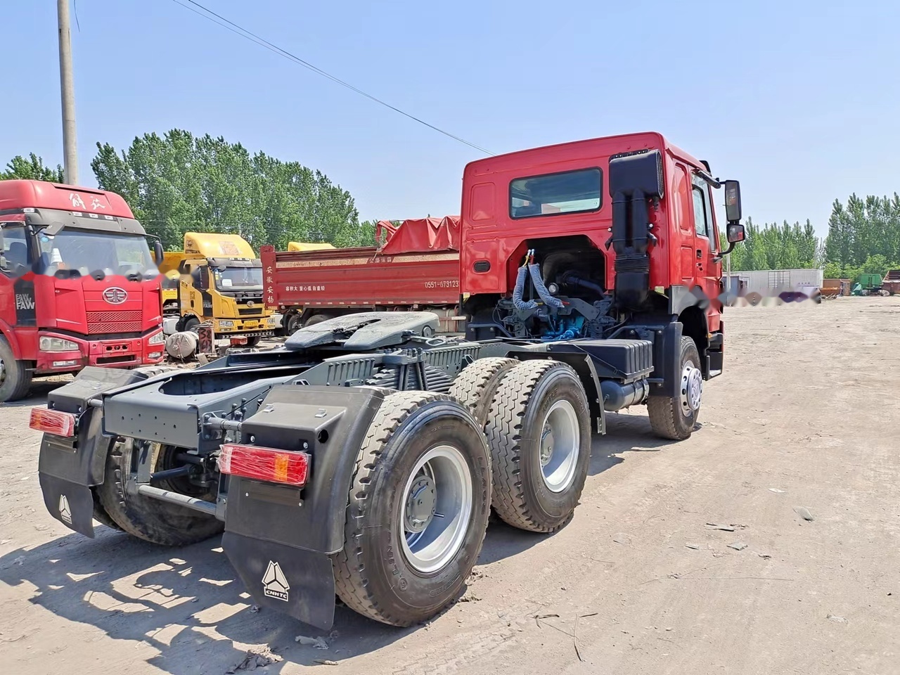 SINOTRUK Howo tractor unit 420 hp - Tracteur routier: photos 3 SINOTRUK Howo tractor unit 420 hp - Tracteur routier: photos 3