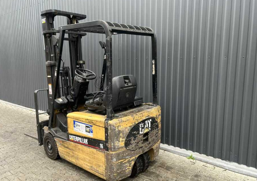 CAT Lift Trucks EP16KT - Chariot élévateur électrique: photos 3 CAT Lift Trucks EP16KT - Chariot élévateur électrique: photos 3