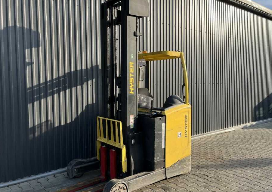 Hyster R2.0 - Chariot à mât rétractable: photos 1 Hyster R2.0 - Chariot à mât rétractable: photos 1