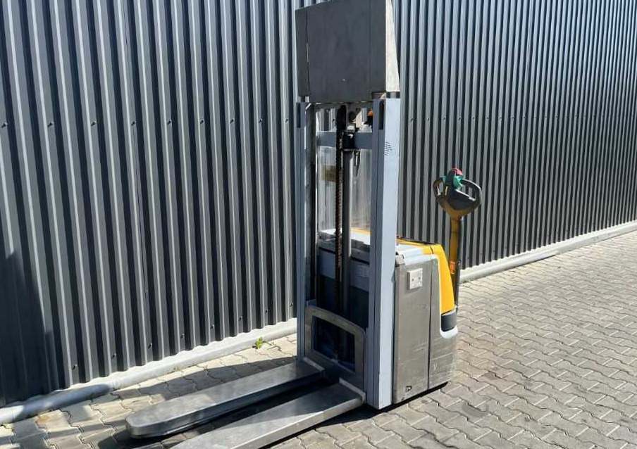 Jungheinrich EJC112z - Gerbeur: photos 1 Jungheinrich EJC112z - Gerbeur: photos 1